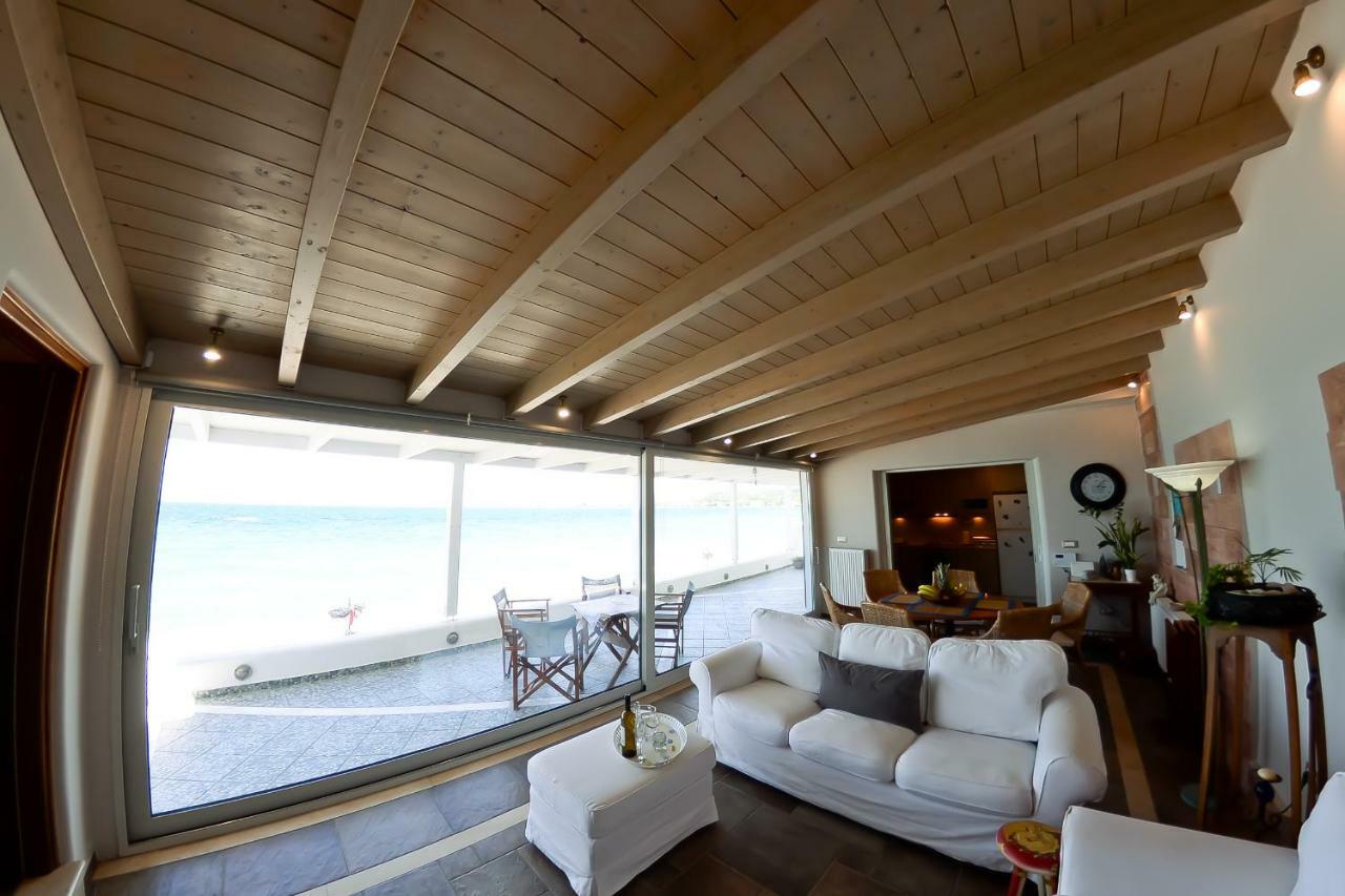 Patras Luxury Seaside Houseヴィラ エクステリア 写真