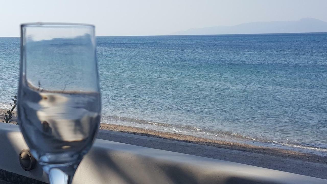 Patras Luxury Seaside Houseヴィラ エクステリア 写真